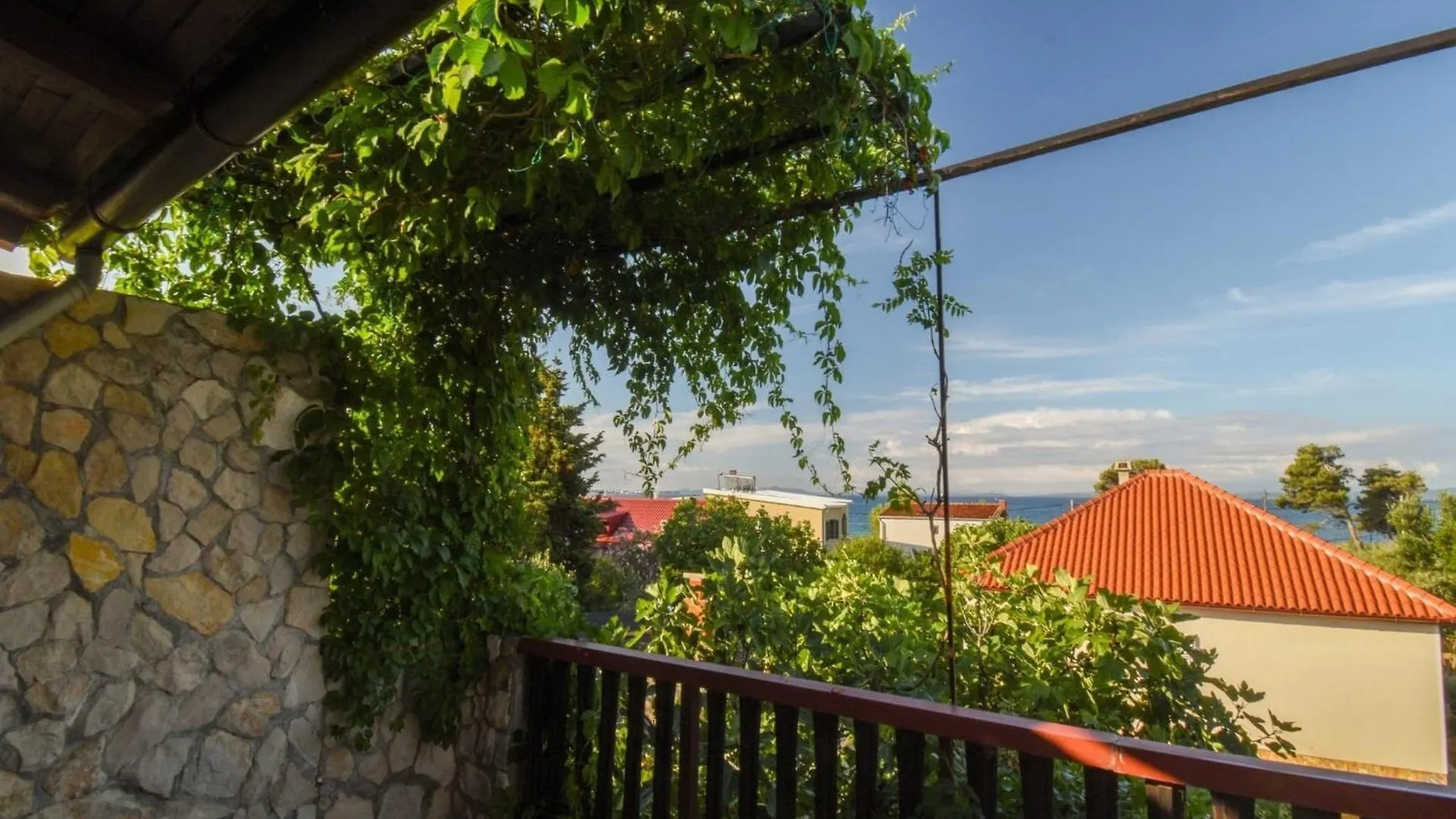 Apartment Kostanjevac With Terrace And Sea View Vir