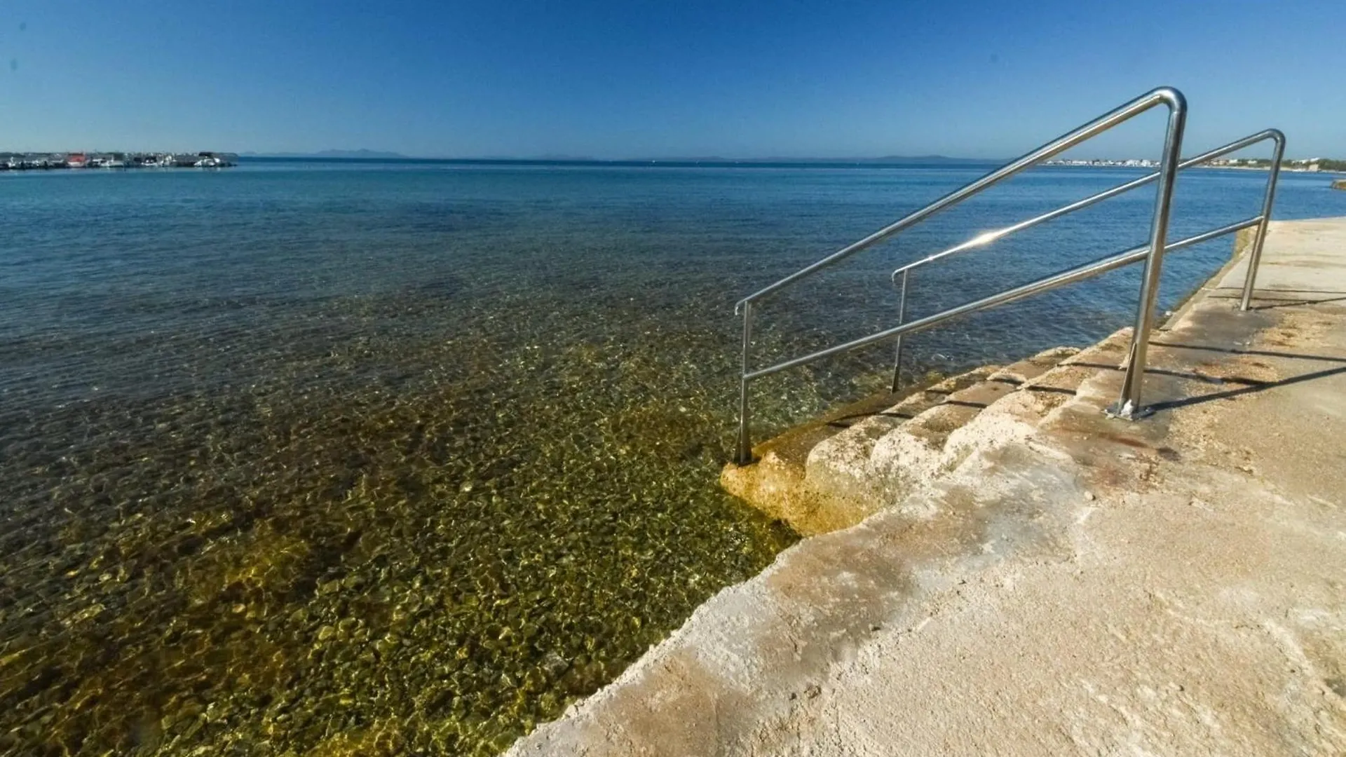 Apartment Kostanjevac With Terrace And Sea View Vir 0*,  Croatia